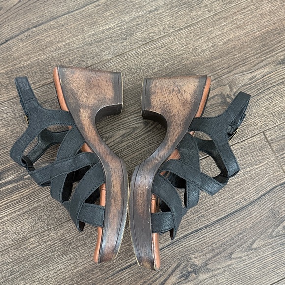BOC black strappy sandal wood heel 8 - Picture 5 of 9